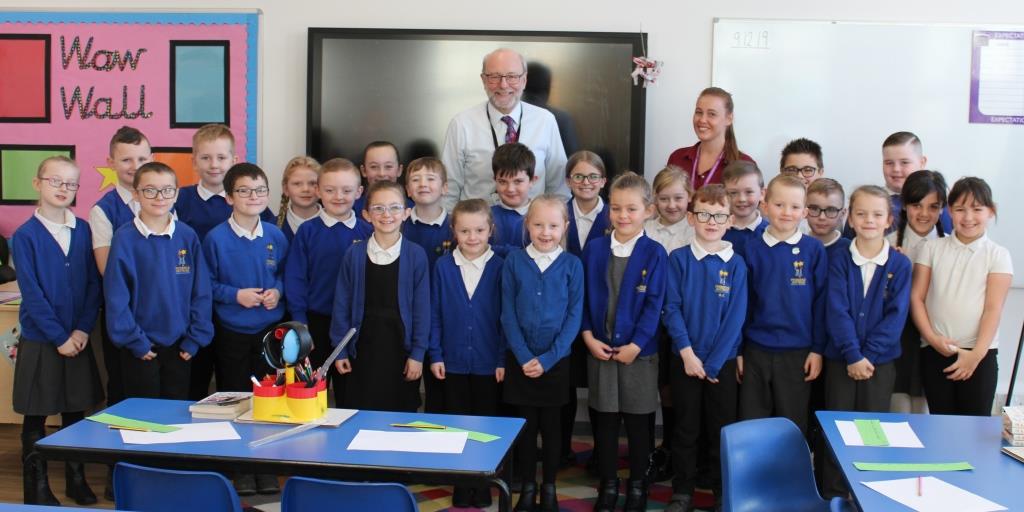 Children talk politics with Alex Cunningham